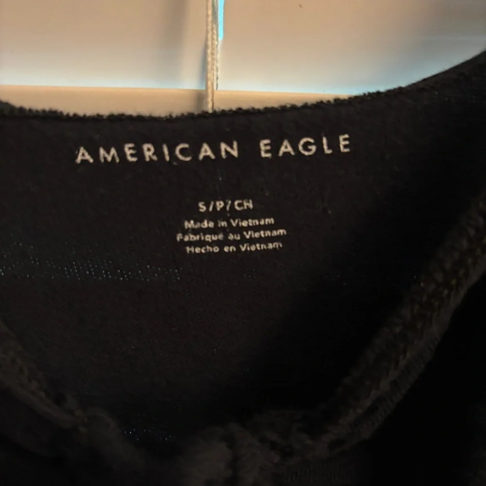 American Eagle Black Cropped Tank Top - Picture 4 of 6